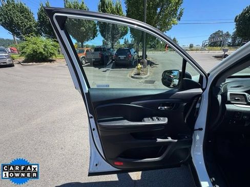 Used 2021 Honda Pilot EX image 16