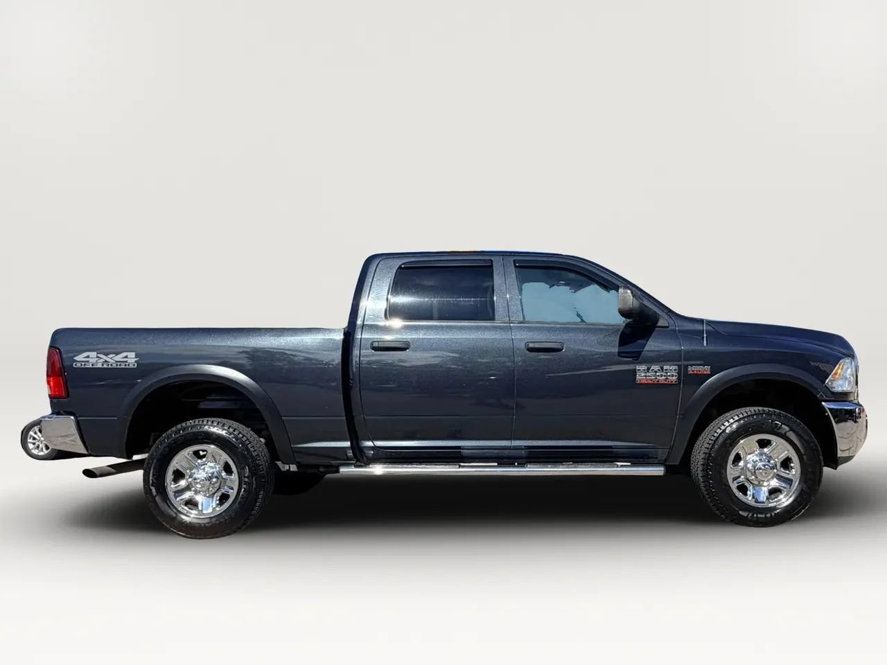 Used 2017 RAM 2500 Tradesman w/ Chrome Appearance Group AWD/4WD image 16