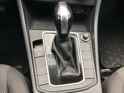 Used 2019 Volkswagen Jetta S w/ Driver Assistance Package FWD image 24