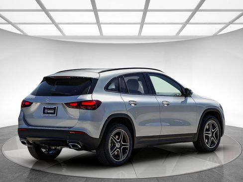 New 2026 Mercedes-Benz GLA 250 image 4