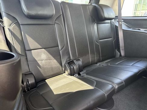 Used 2017 Chevrolet Tahoe LT RWD image 9