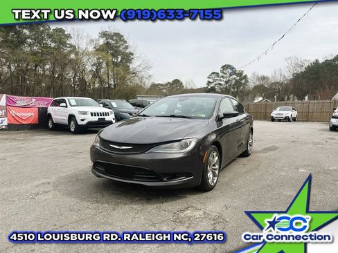 Used 2015 Chrysler 200 S w/ Comfort Group image 2