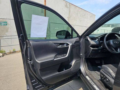 Certified 2022 Toyota RAV4 XSE AWD/4WD image 18
