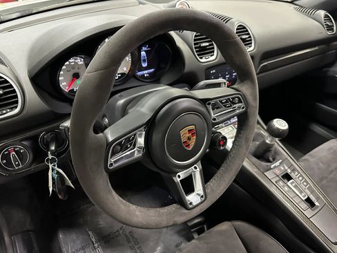 Used 2018 Porsche 718 Boxster GTS RWD image 11