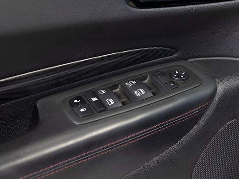 Used 2022 Dodge Durango R/T w/ Blacktop Package AWD/4WD image 40