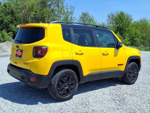 Used 2018 Jeep Renegade Trailhawk w/ Cold Weather Group II AWD/4WD image 13