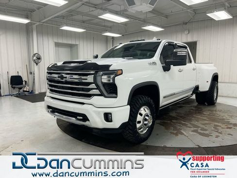 Used 2024 Chevrolet Silverado 3500 High Country w/ High Country Premium Package AWD/4WD image 1