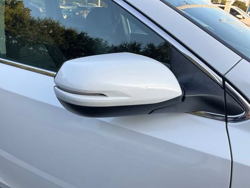 Used 2019 Honda CR-V EX image 4