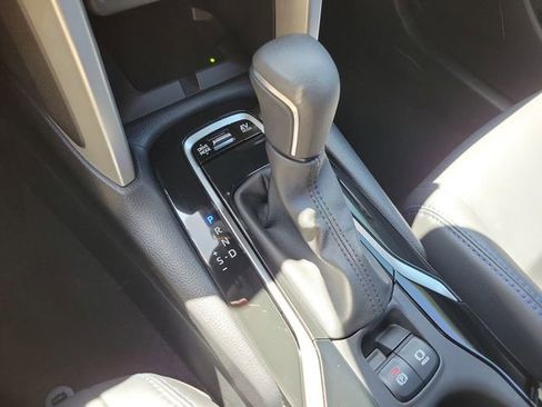 Used 2025 Toyota Corolla Cross AWD Hybrid w/ Convenience Package image 34