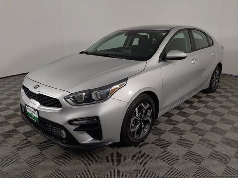 Used 2021 Kia Forte LXS FWD image 2