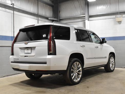 Used 2019 Cadillac Escalade Platinum image 31