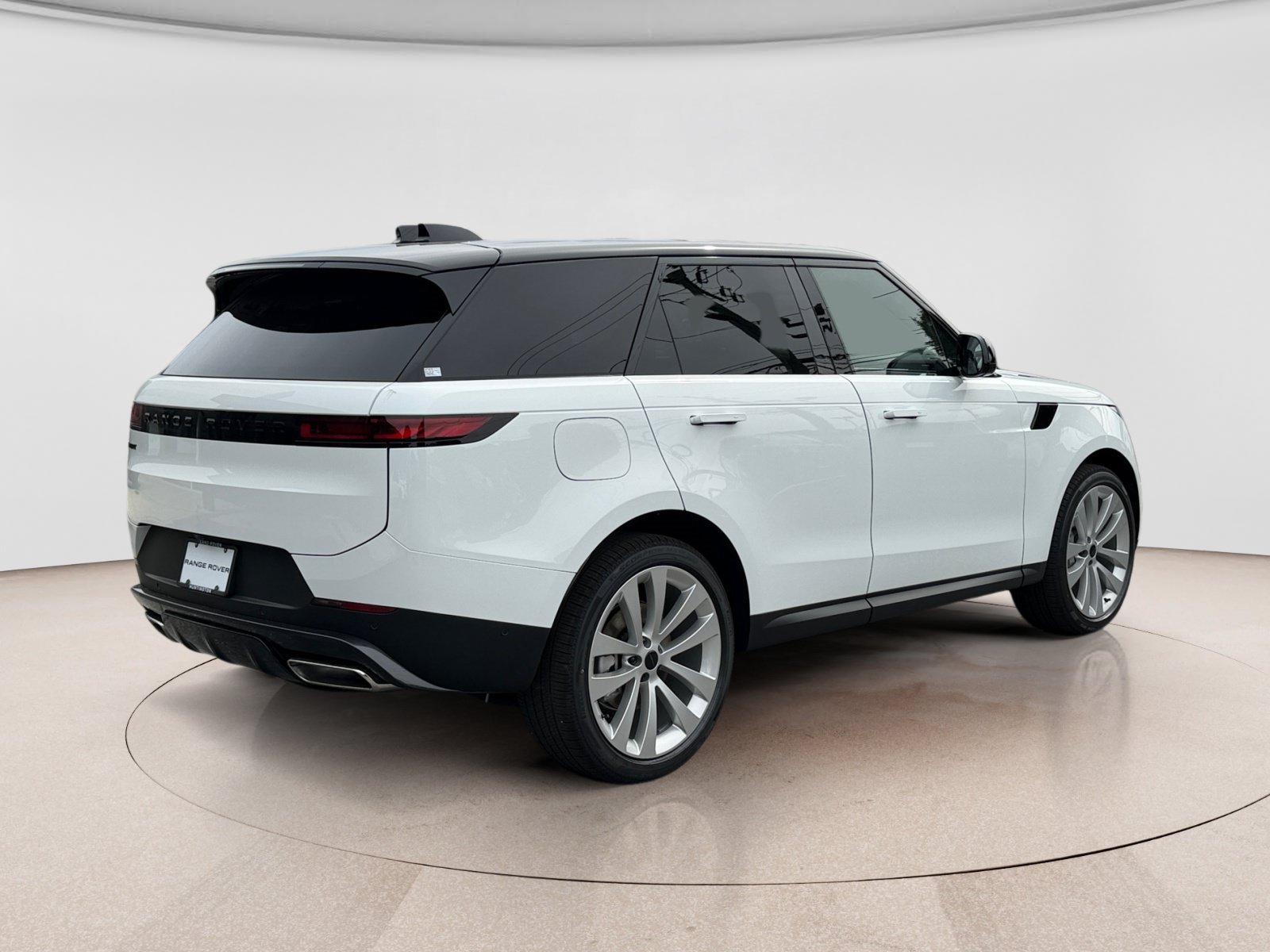 New 2027 Land Rover Range Rover Sport SE AWD/4WD image 5