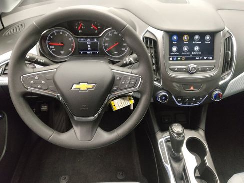 Used 2019 Chevrolet Cruze LT image 22