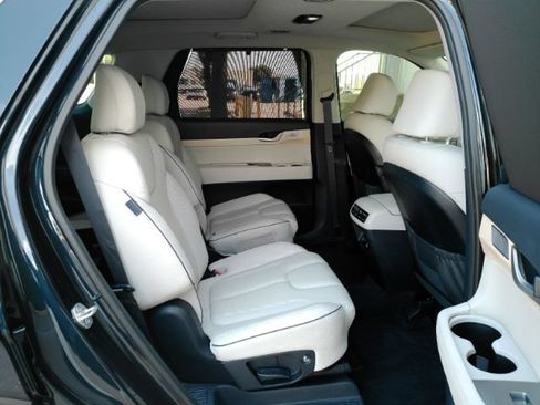 Used 2024 Hyundai Palisade Limited FWD image 26