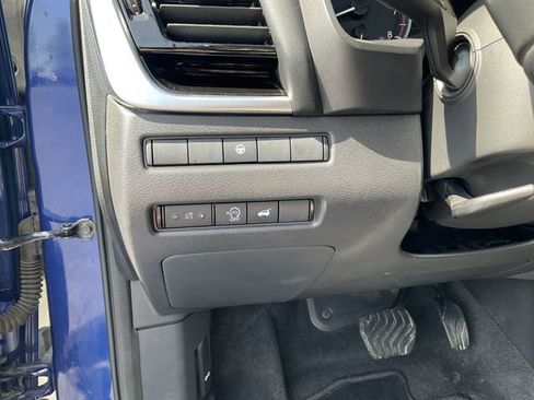 Certified 2023 Nissan Rogue SL w/ SL Premium Package AWD/4WD image 19