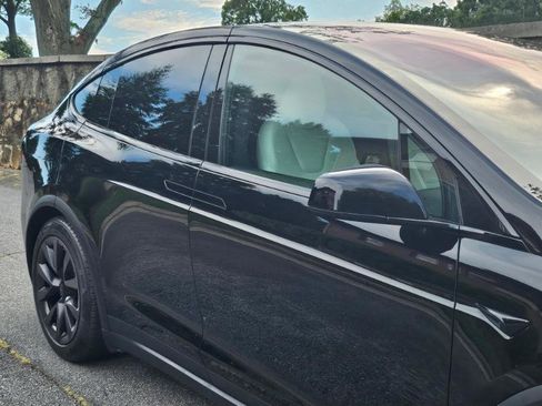 Used 2023 Tesla Model X AWD/4WD image 21