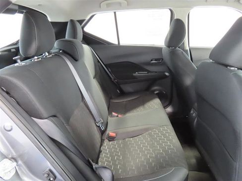 Used 2024 Nissan Kicks SV FWD image 33