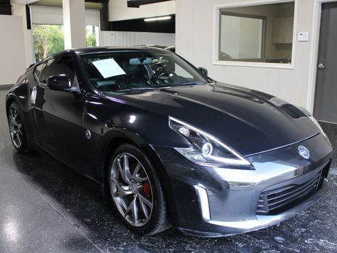 Used 2014 Nissan 370Z Touring w/ Sport Package RWD image 1