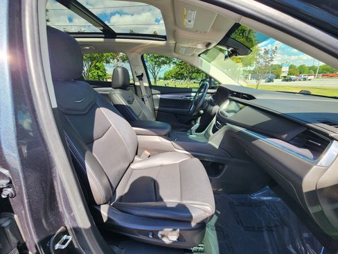 Used 2019 Cadillac XT5 Luxury AWD/4WD image 12