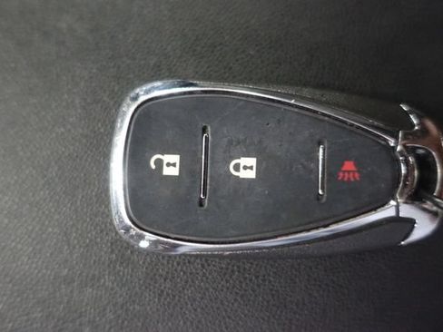 Used 2024 Chevrolet Equinox LT FWD image 17