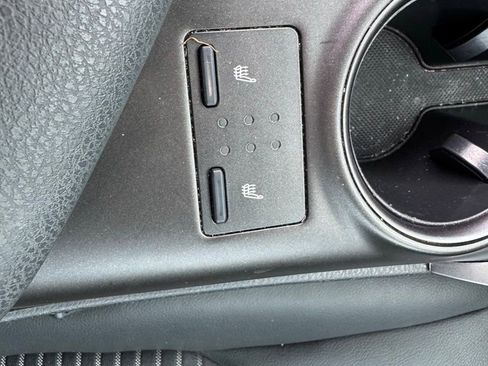 Used 2021 Toyota Camry SE w/ Cold Weather Package image 24