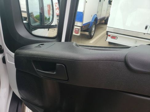 Used 2025 RAM ProMaster 2500 w/ Convenience Group FWD image 22