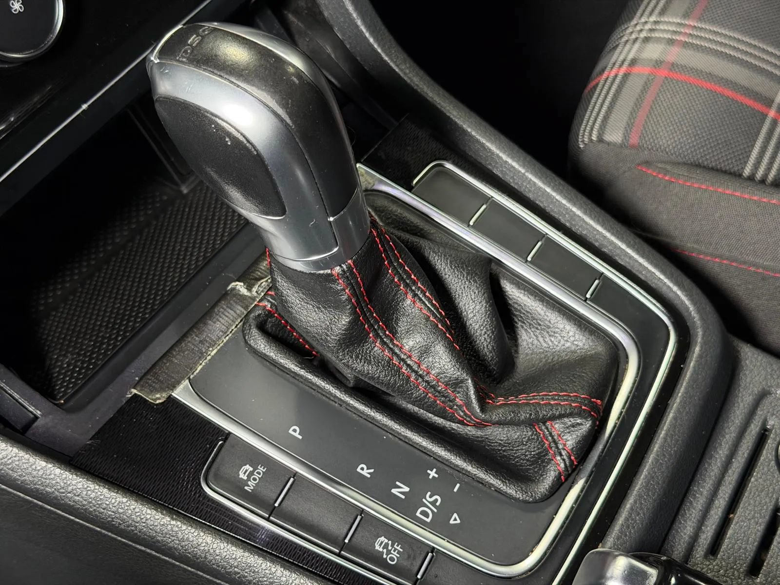 Used 2017 Volkswagen GTI S FWD image 30