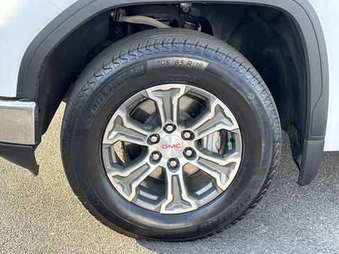 Used 2025 GMC Sierra 1500 SLT AWD/4WD image 11