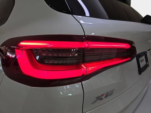 Used 2023 BMW X5 xDrive40i w/ M Sport Package AWD/4WD image 33