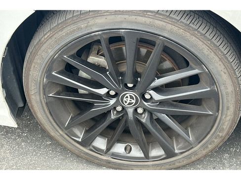 Used 2021 Toyota Camry XSE FWD image 4