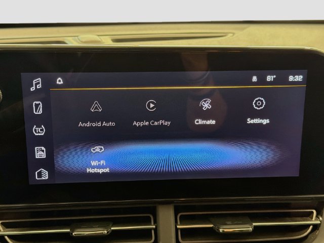 Used 2024 Chevrolet Trax LT w/ Driver Confidence Package FWD image 13