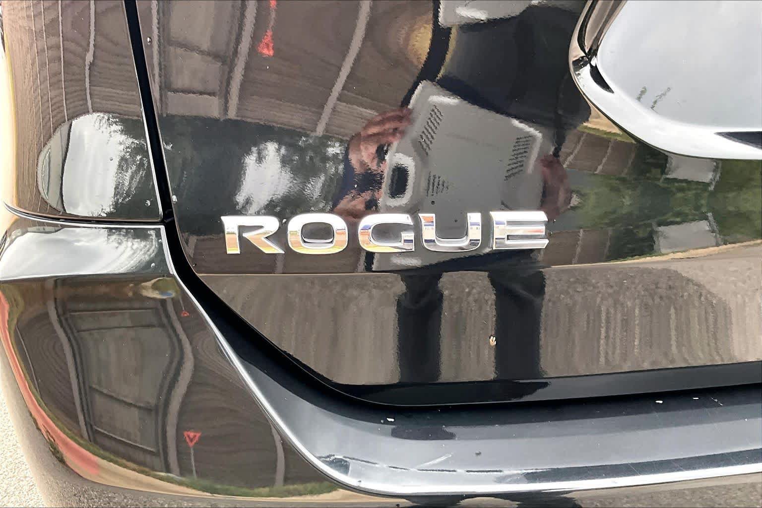 Used 2020 Nissan Rogue SL w/ Premium Package FWD image 10