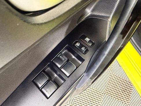 Used 2018 Toyota Corolla iM w/ Carpet Mat Package (TMS) FWD image 11