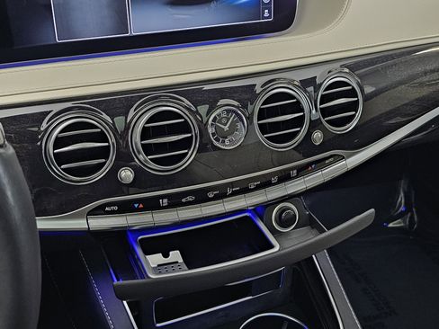 Used 2019 Mercedes-Benz S 560 Sedan image 35