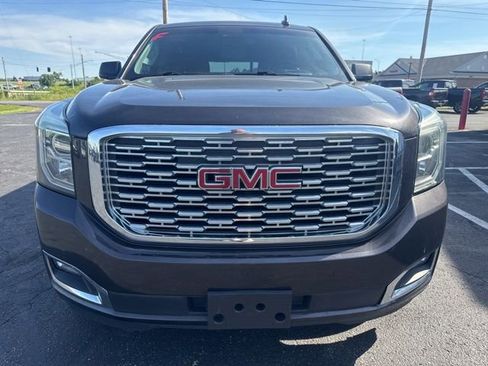 Used 2018 GMC Yukon Denali w/ Denali Ultimate Package AWD/4WD image 8