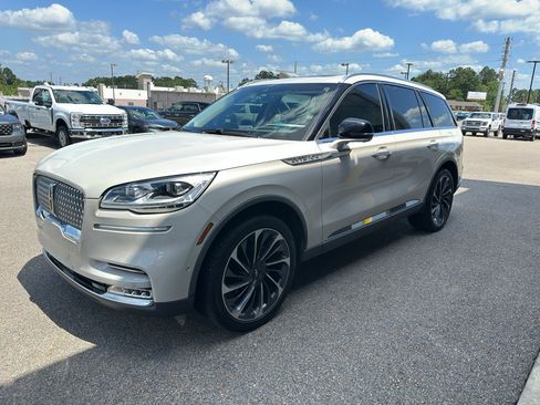 Used 2021 Lincoln Aviator Reserve w/ Equipment Group 202A AWD/4WD image 1