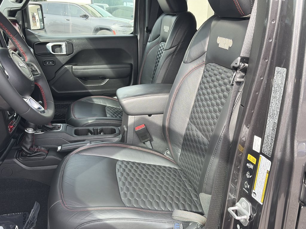 Used 2023 Jeep Gladiator Rubicon AWD/4WD image 12