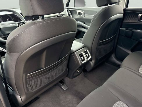 New 2026 Kia Sorento LX FWD image 12