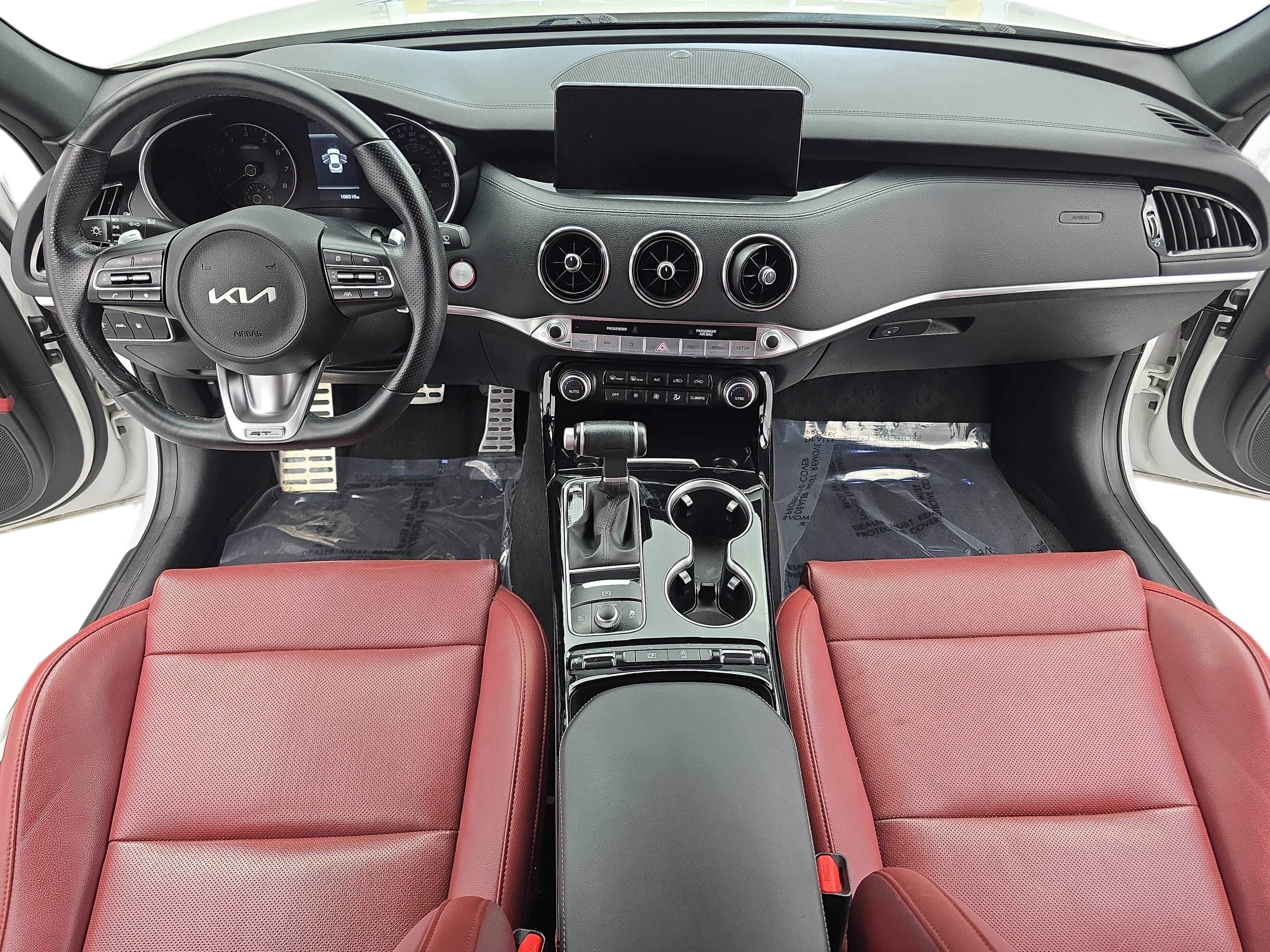 Used 2023 Kia Stinger GT-Line w/ Sun & Sound Package RWD image 9