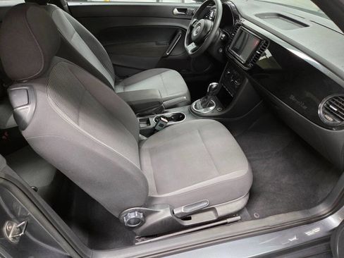 Used 2013 Volkswagen Beetle 2.5 image 16