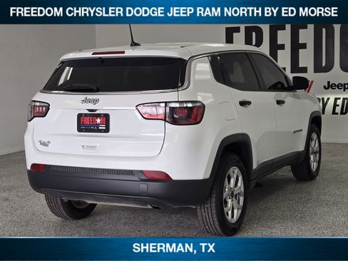 Used 2025 Jeep Compass Sport AWD/4WD image 3