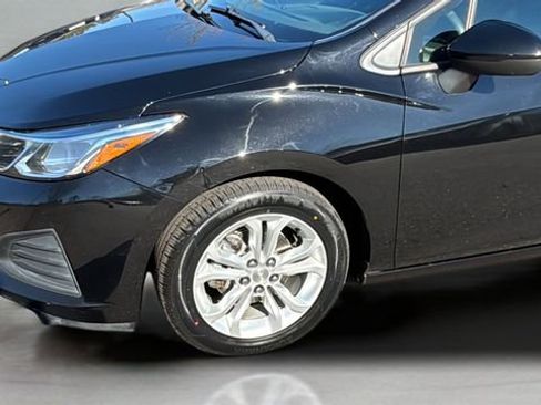 Used 2019 Chevrolet Cruze LS w/ LS Convenience Package image 32