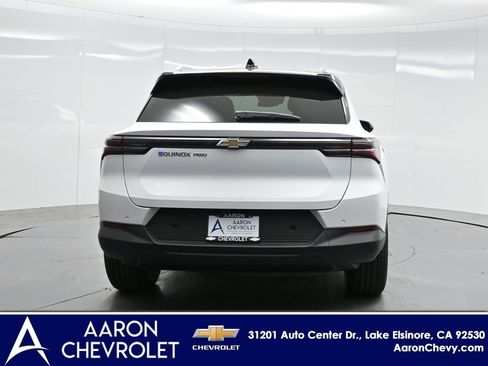 New 2026 Chevrolet Equinox EV LT image 32