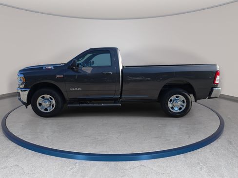 Used 2022 RAM 2500 Tradesman w/ Chrome Appearance Group RWD image 8