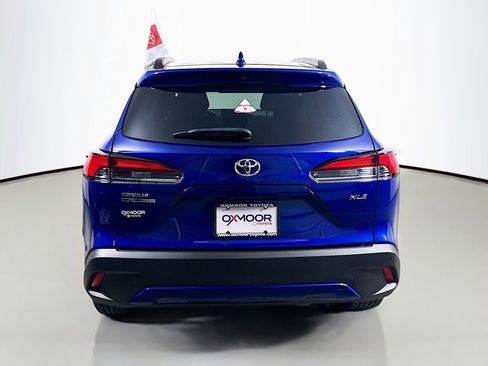 Certified 2022 Toyota Corolla Cross XLE image 6