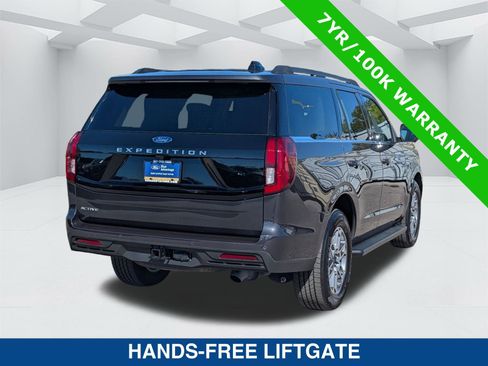Certified 2025 Ford Expedition Active image 4