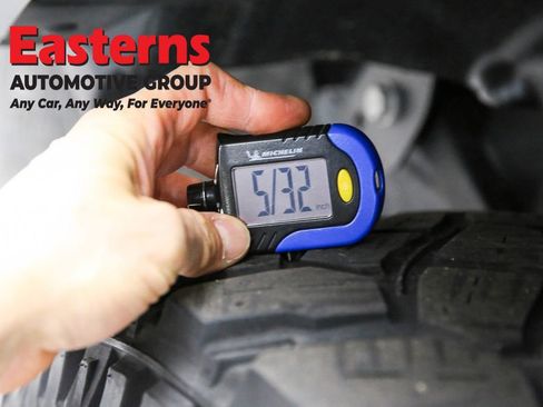 Used 2023 Jeep Wrangler Unlimited w/ Dual Top Group image 29