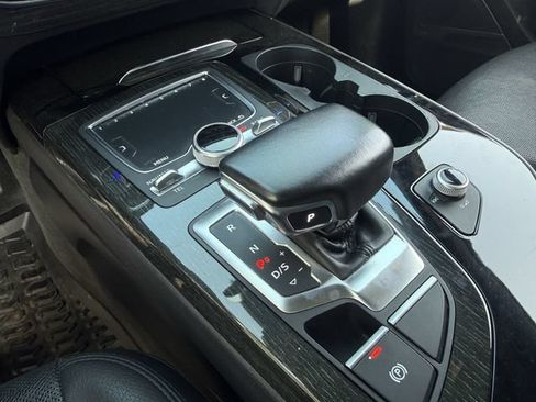 Used 2018 Audi Q7 3.0T Prestige w/ Prestige Package AWD/4WD image 20