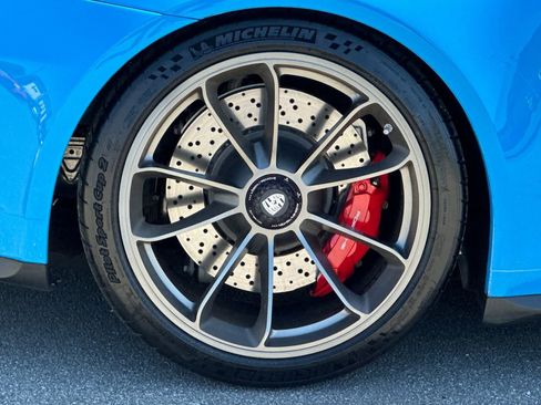 Certified 2018 Porsche 911 GT3 RWD image 41