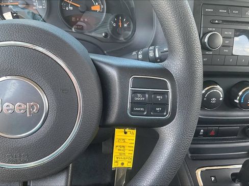 Used 2016 Jeep Patriot Sport w/ Power Value Group FWD image 12
